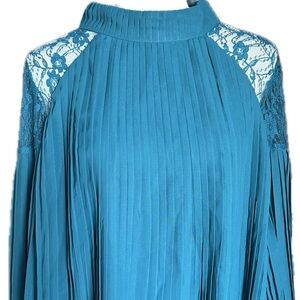 Massey’s Pleated Tunic Top